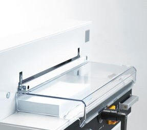 The transparent safety guard  on the 4315 Semi-automatic cutter makes it so that a cut can only be executed if the hinged safety guard is in the closed position and the blade safety catch is released.