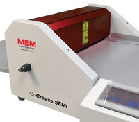 The heavy-duty metal construction is built to endure everyday use with no wear.