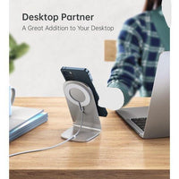 MagLeap Magnetic Wireless Charging Stand (Use)